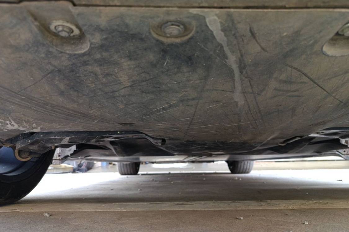 Tesla Model Y 2024 car image #14