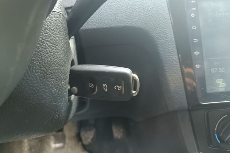Volkswagen Santana 2017 #14 Volkswagen Santana 2017 car image #14