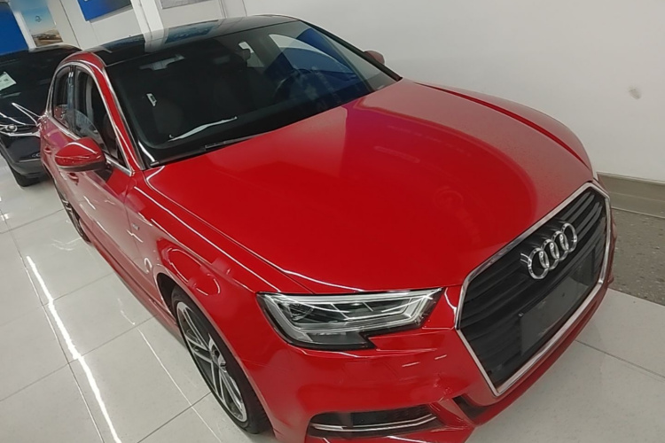 Audi A3 2018 immagine di auto #4