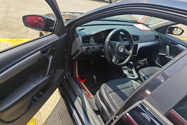 Volkswagen Lavida 2015 car image #12