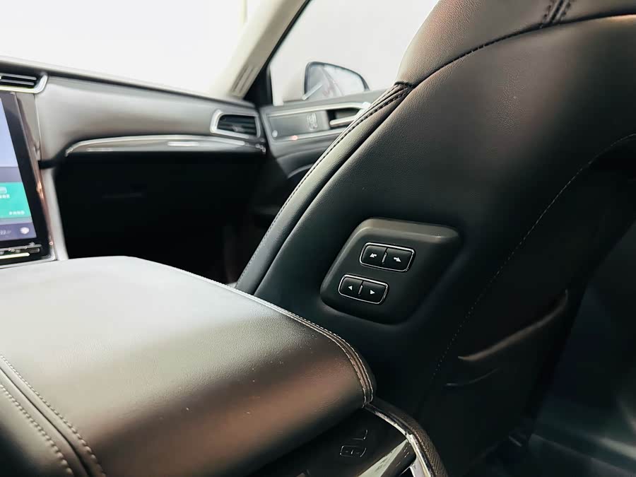 Ford Taurus 2021 car image #24