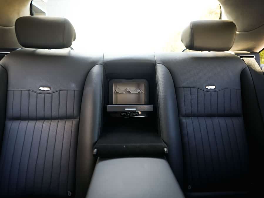 Mercedes-Benz CL Class 2010 car image #24