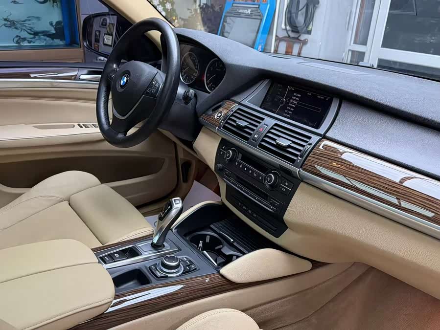 BMW X6 2012 immagine di auto #24
