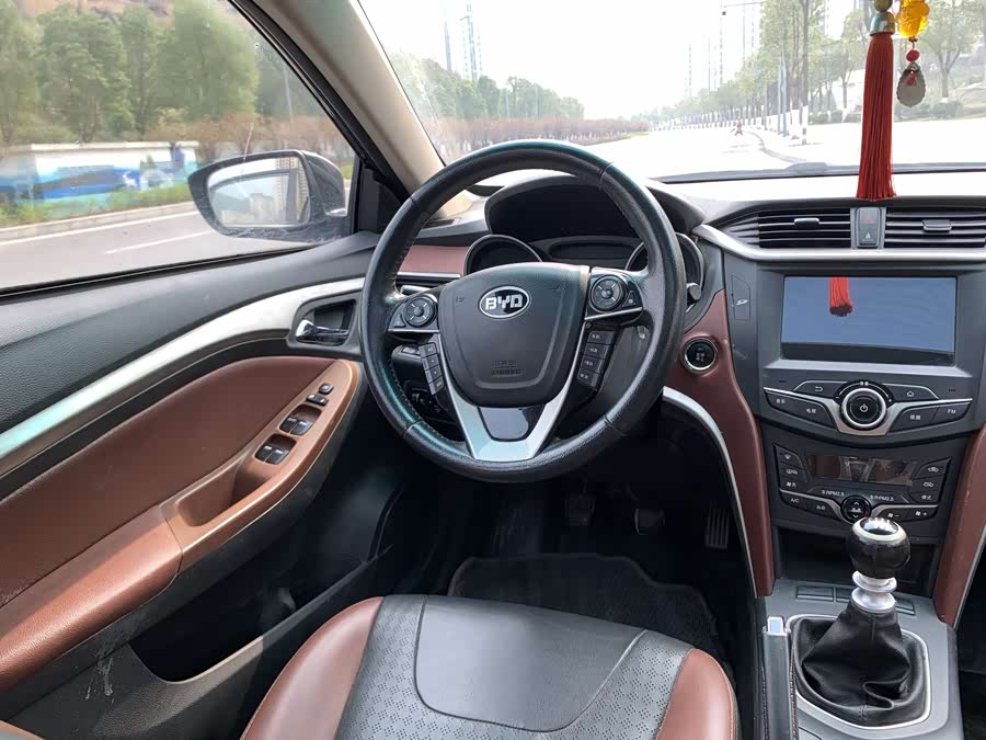 BYD G5 2015 car image #24