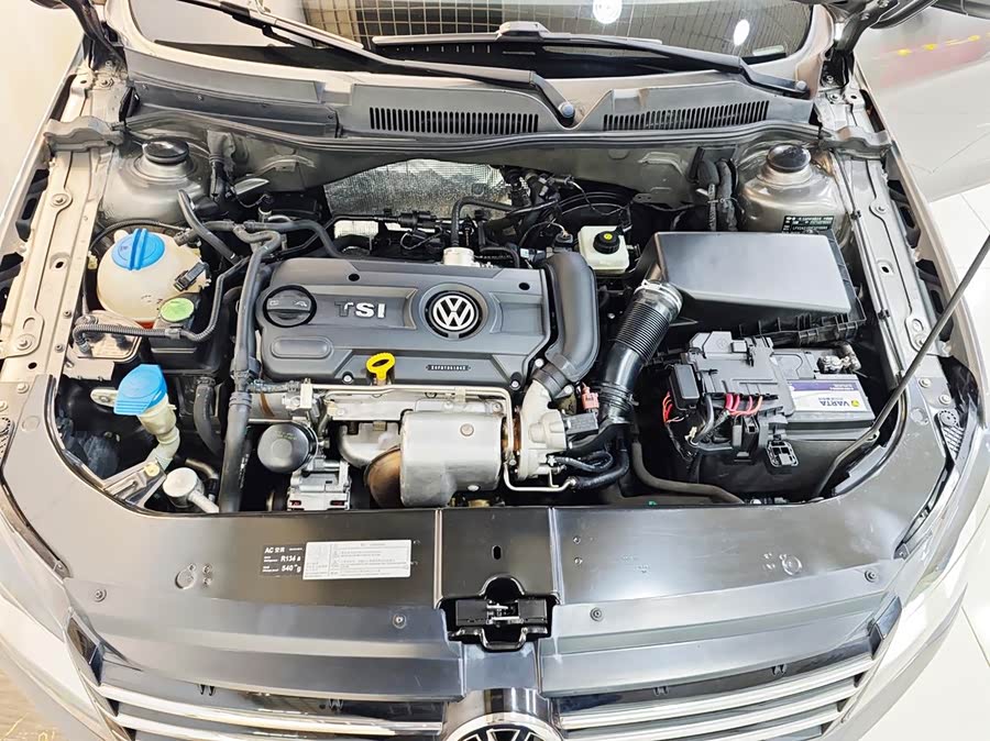 Volkswagen Bora 2015 immagine di auto #24