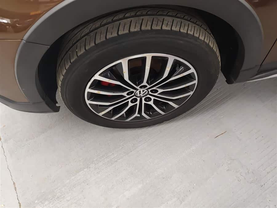 Volkswagen Cross Lavida 2017 immagine di auto #24