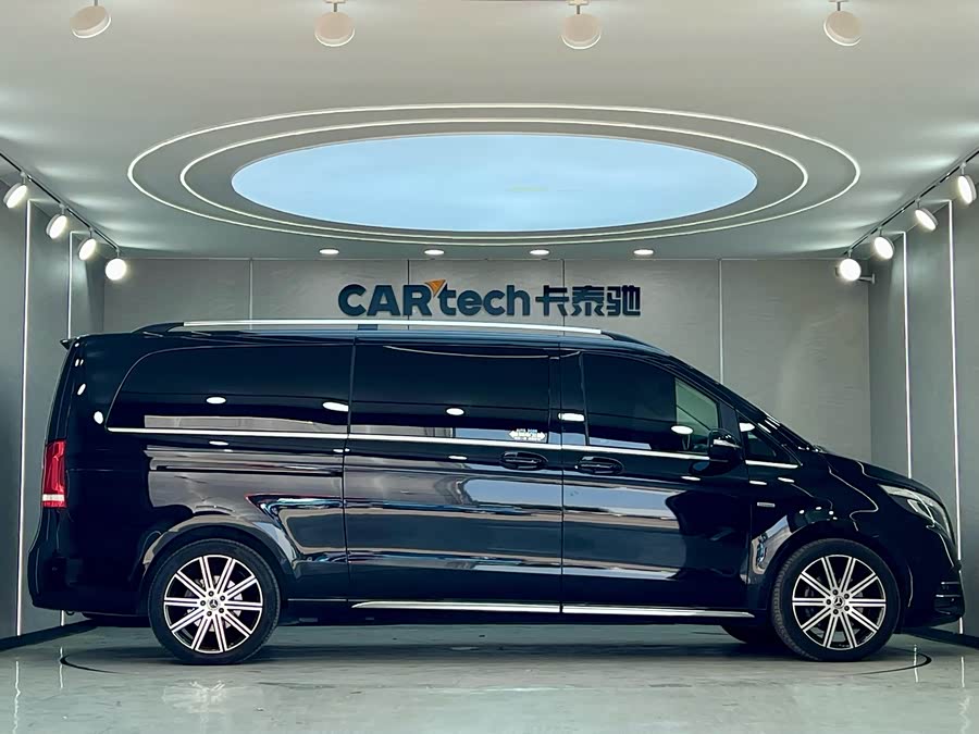 Mercedes-Benz V Class 2022 immagine di auto #24