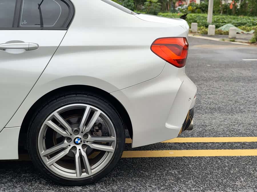 BMW 1 Series 2019 immagine di auto #24