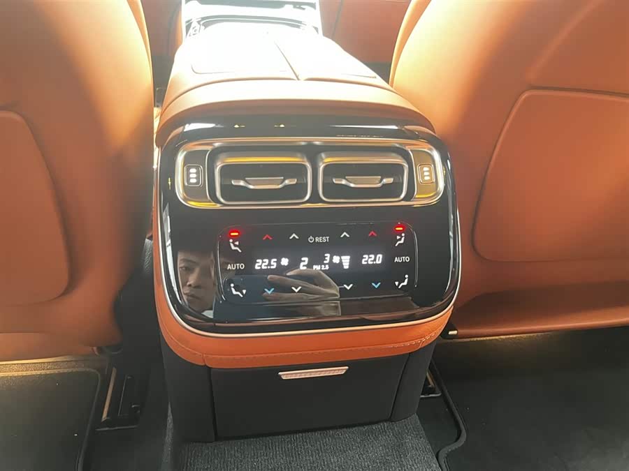 Mercedes-Benz S AMG New Energy 2025 صورة سيارة #24