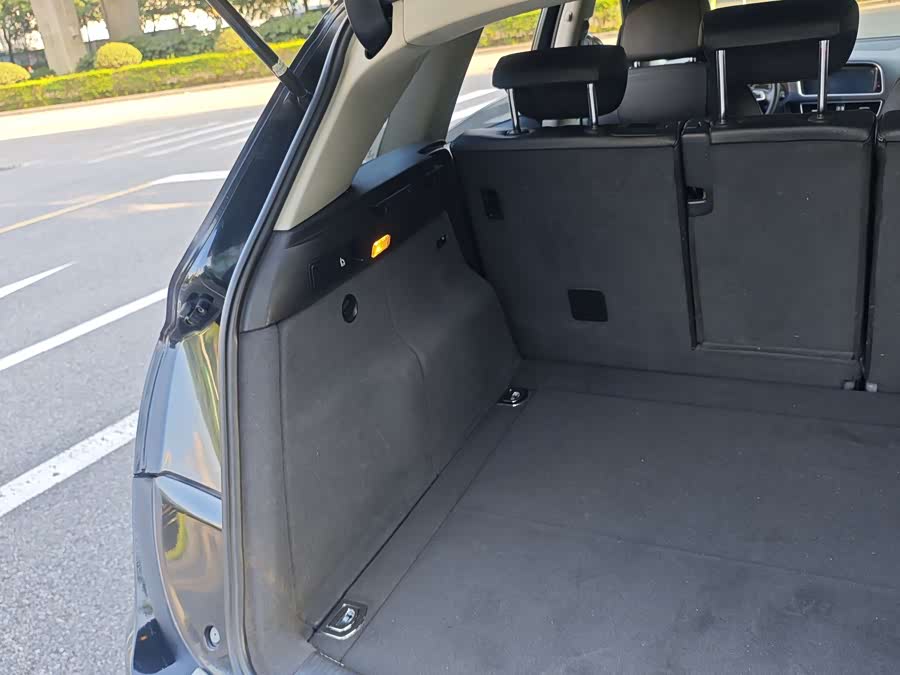 Audi Q5 2012 car image #24