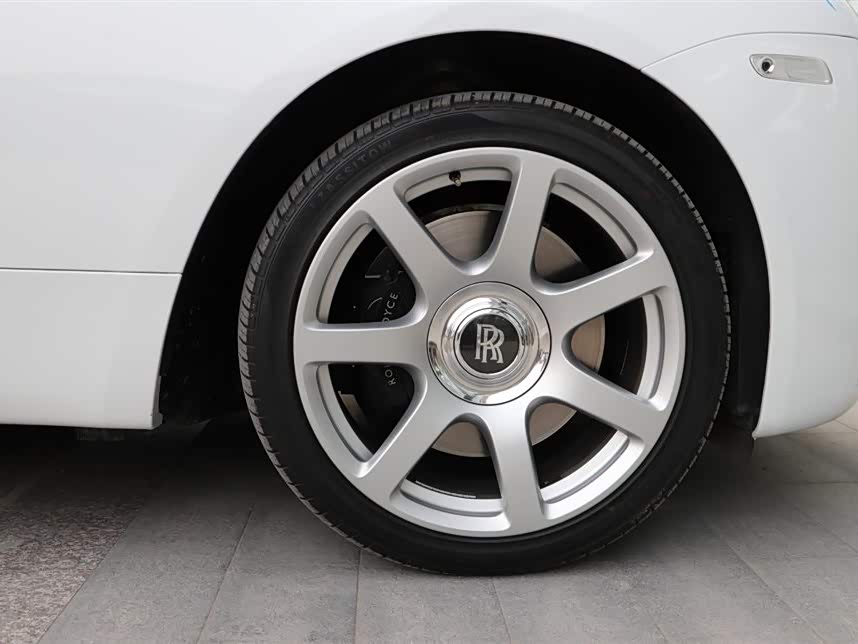 Denza Wraith 2015 #24 Denza Wraith 2015 car image #24