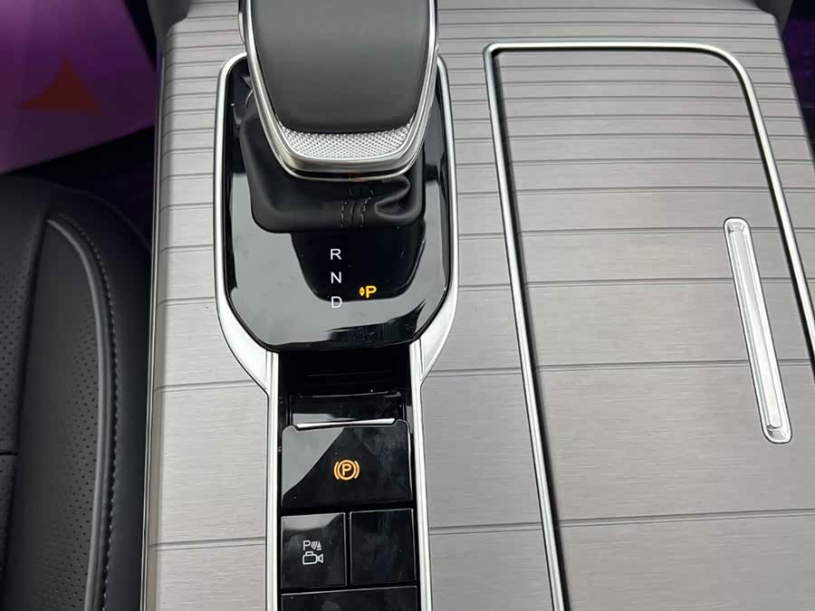 HongQi HS7 PHEV 2025 #24 HongQi HS7 PHEV 2025 car image #24