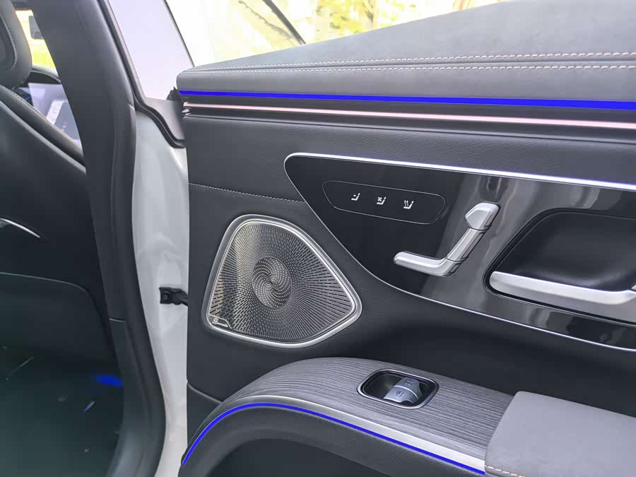 Mercedes-Benz EQS Class 2023 car image #24