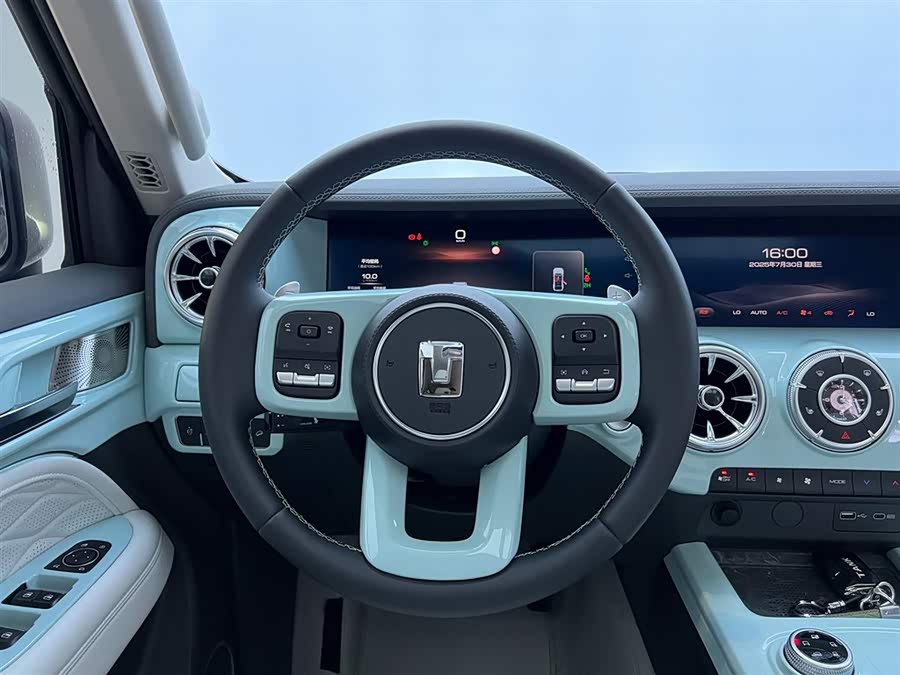 Tank 300 New Energy 2024 #24 Tank 300 New Energy 2024 car image #24