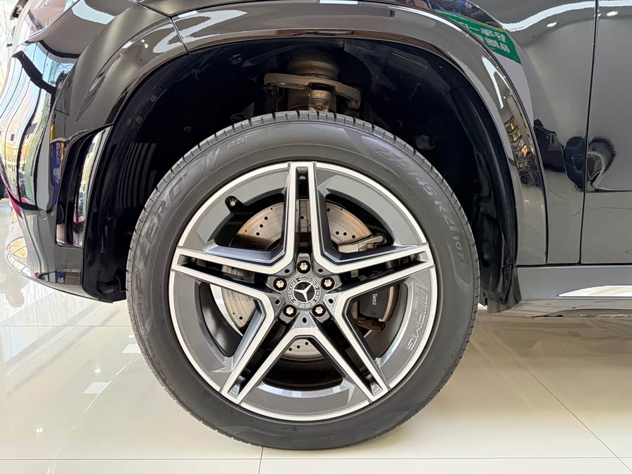 Mercedes-Benz GLS Class 2023 car image #24