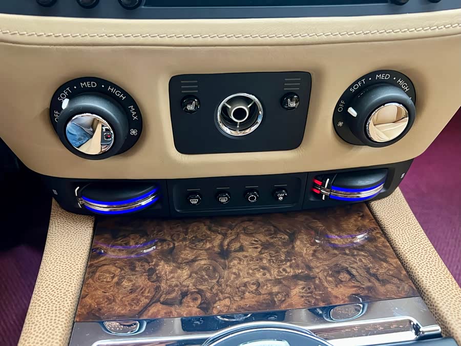 劳斯莱斯 魅影 2014 汽车图片 #24