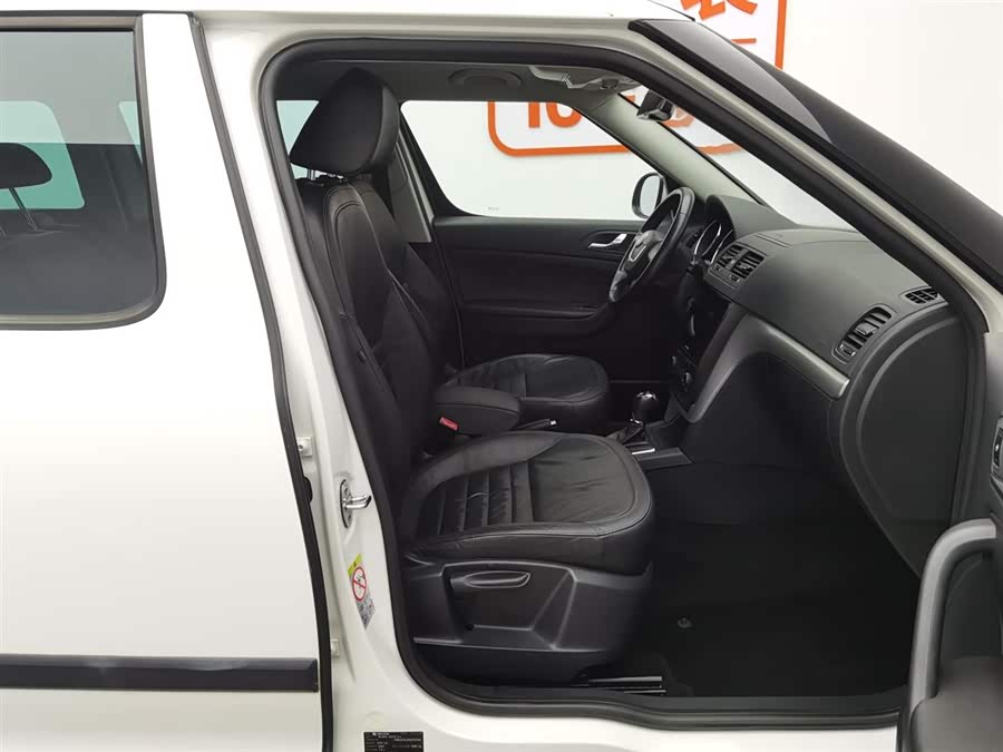 Skoda Yeti (Imported) 2014 car image #24