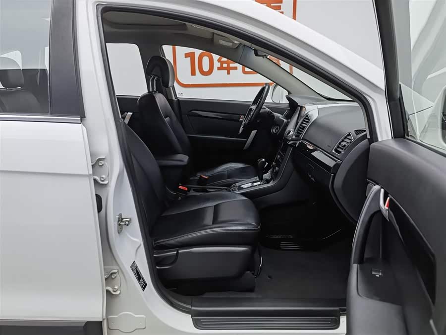 Chevrolet Captiva 2017 car image #24