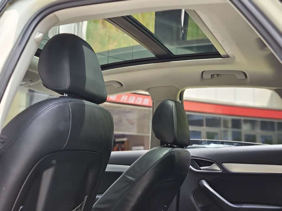 Audi Q3 (Imported) 2013 immagine di auto #24