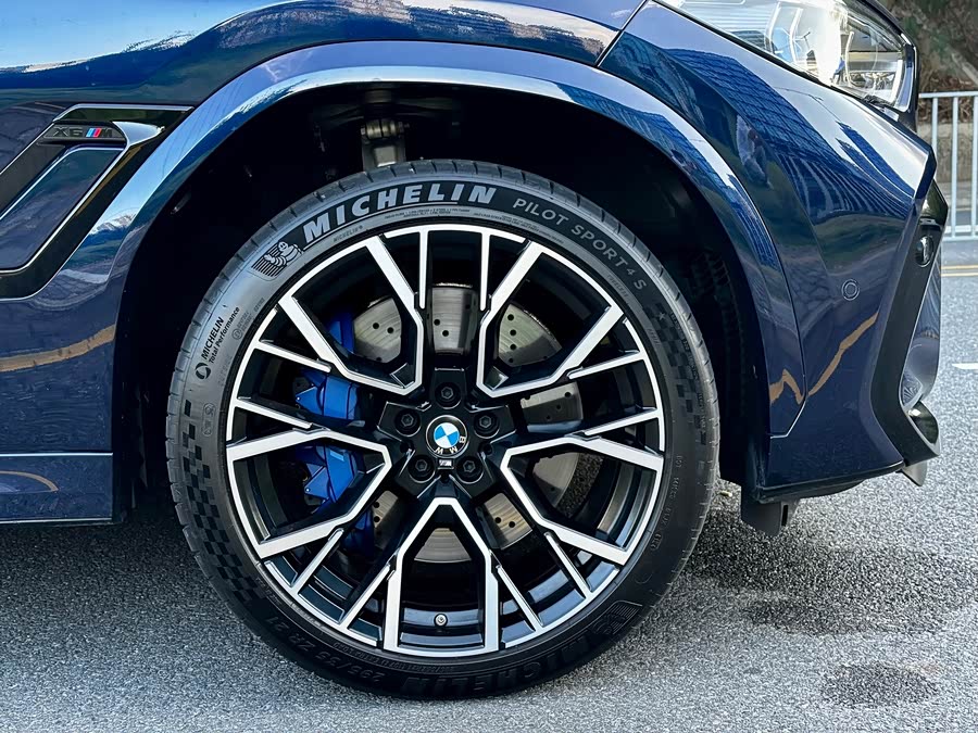 BMW X6 M 2023 car image #24