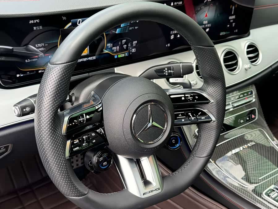 Mercedes-Benz E AMG 2022 immagine di auto #24