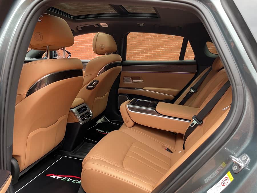 BYD HanL 2025 car image #24