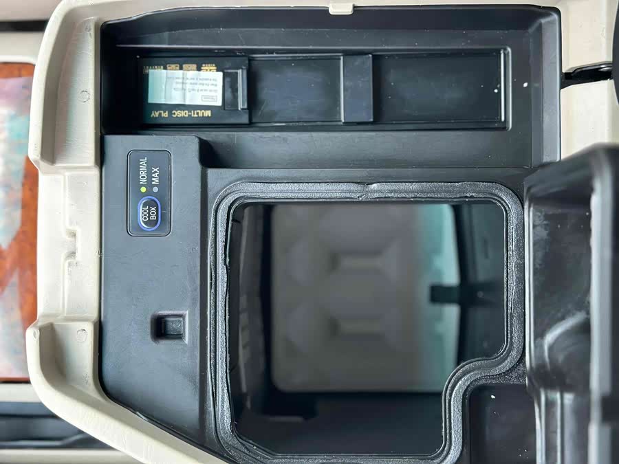 丰田 兰德酷路泽 2006 汽车图片 #24