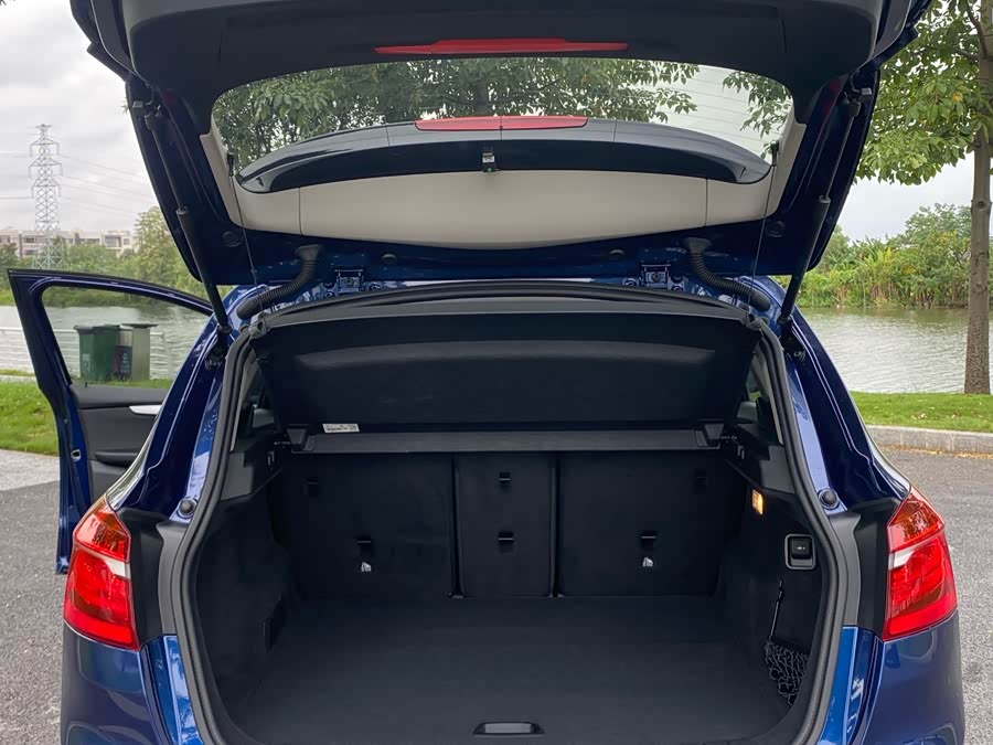 BMW 2 Series Tourer 2016 car image #24