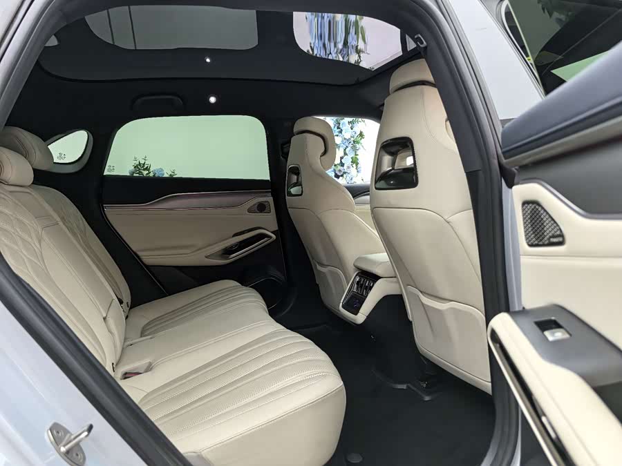 BYD SongL EV 2023 car image #24