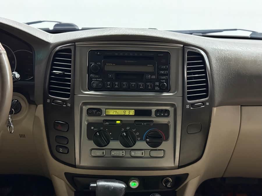 Toyota Land Cruiser 2005 car image #24