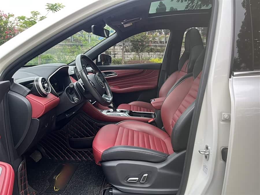 MG HS 2019 car image #24