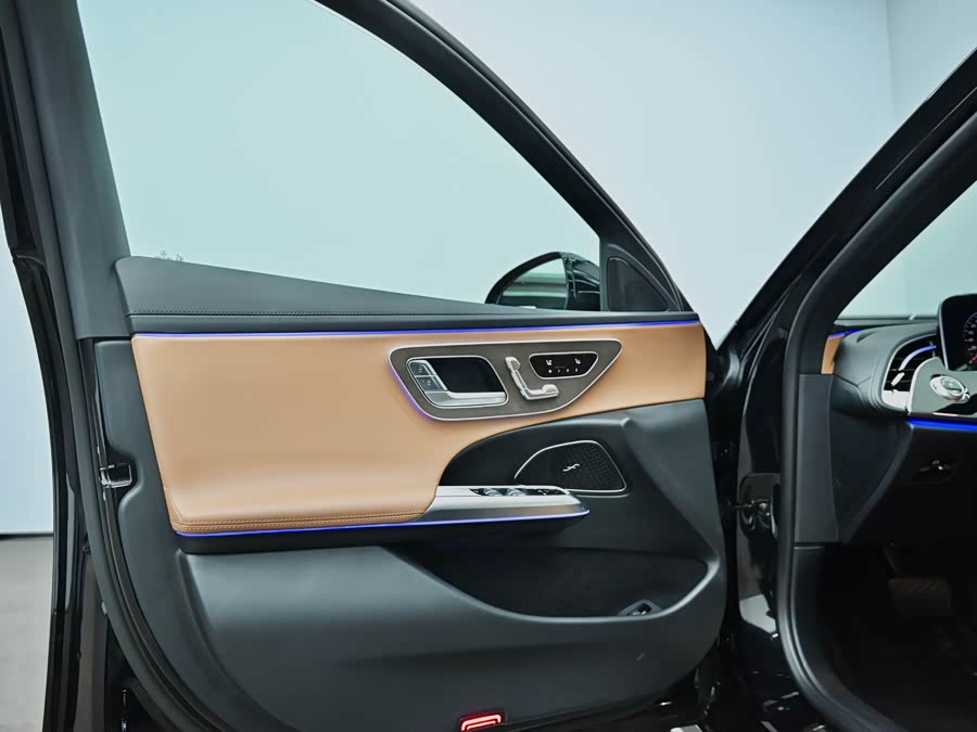 Mercedes-Benz E Class New Energy 2024 car image #24