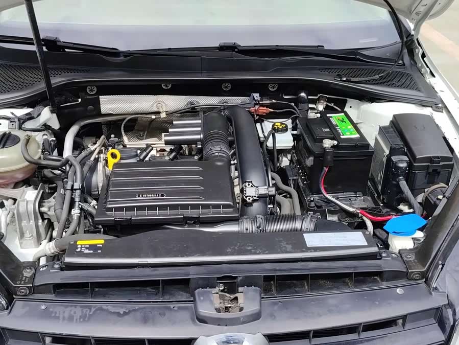 Volkswagen Golf 2015 car image #24