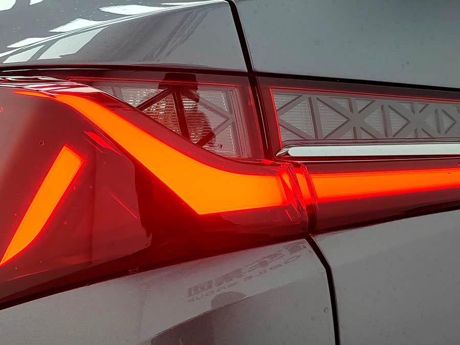Roewe i5 2018 car image #24