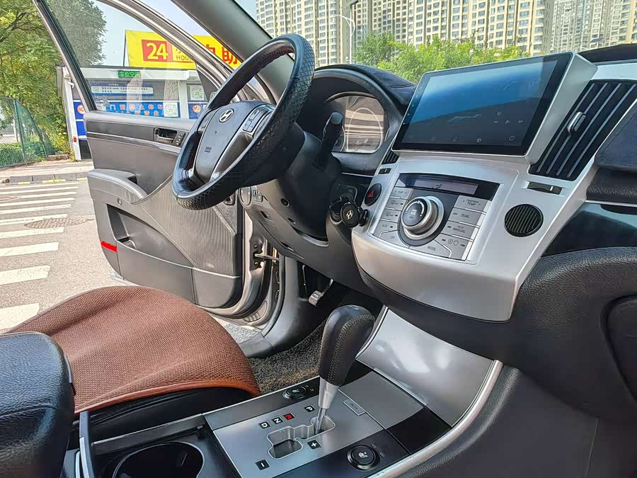 Hyundai Veracruz 2010 صورة سيارة #24