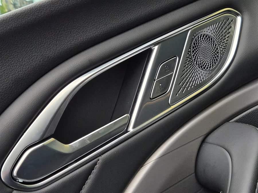 HongQi HS7 PHEV 2024 #24 HongQi HS7 PHEV 2024 car image #24