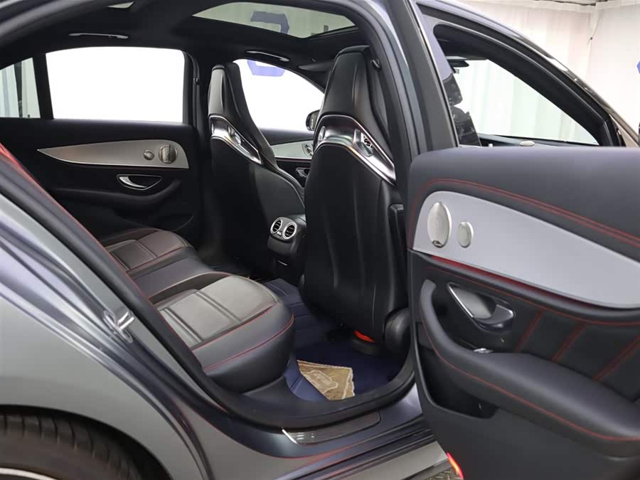 Mercedes-Benz E AMG 2022 immagine di auto #24