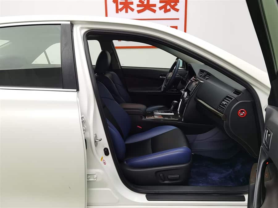 Toyota Reiz 2014 صورة سيارة #24