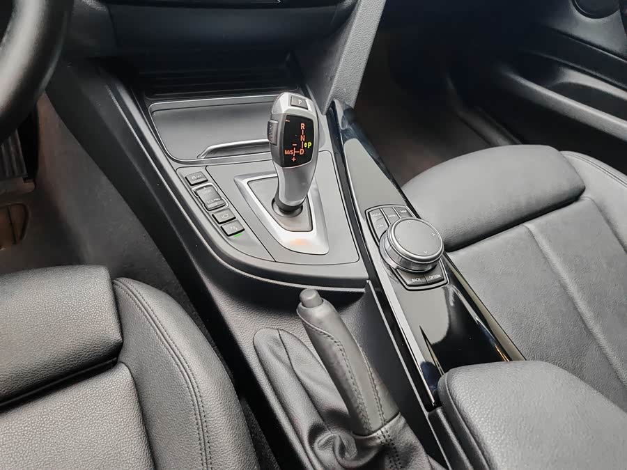 BMW 3 Series GT 2020 #24 BMW 3 Series GT 2020 immagine di auto #24