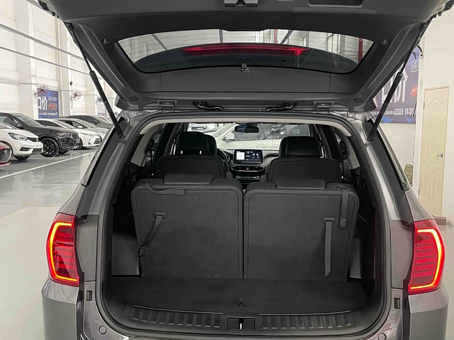 Hyundai Santa Fe 2021 car image #24