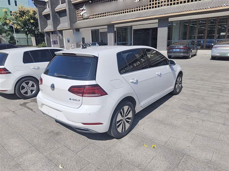 Volkswagen Golf Pure Electric 2020 imagen de coche #24