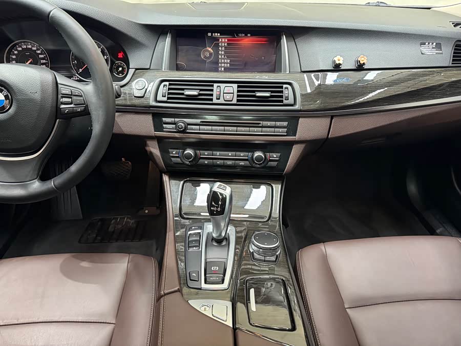 BMW 5 Series 2016 #24 BMW 5 Series 2016 car image #24