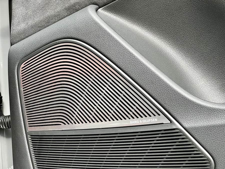 Audi SQ7 2024 immagine di auto #24