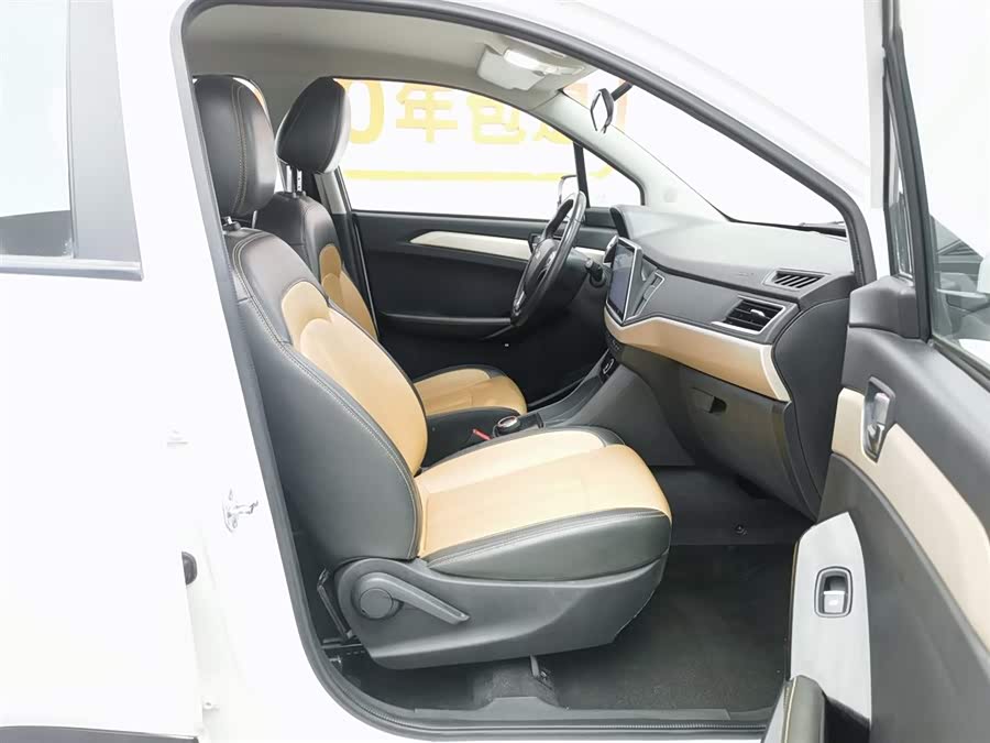 哪吒汽车 哪吒N01 2019 汽车图片 #24