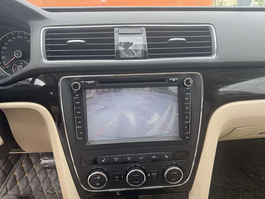 Volkswagen Passat 2014 imagen de coche #24