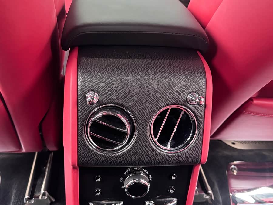 劳斯莱斯 库里南 2021 汽车图片 #24