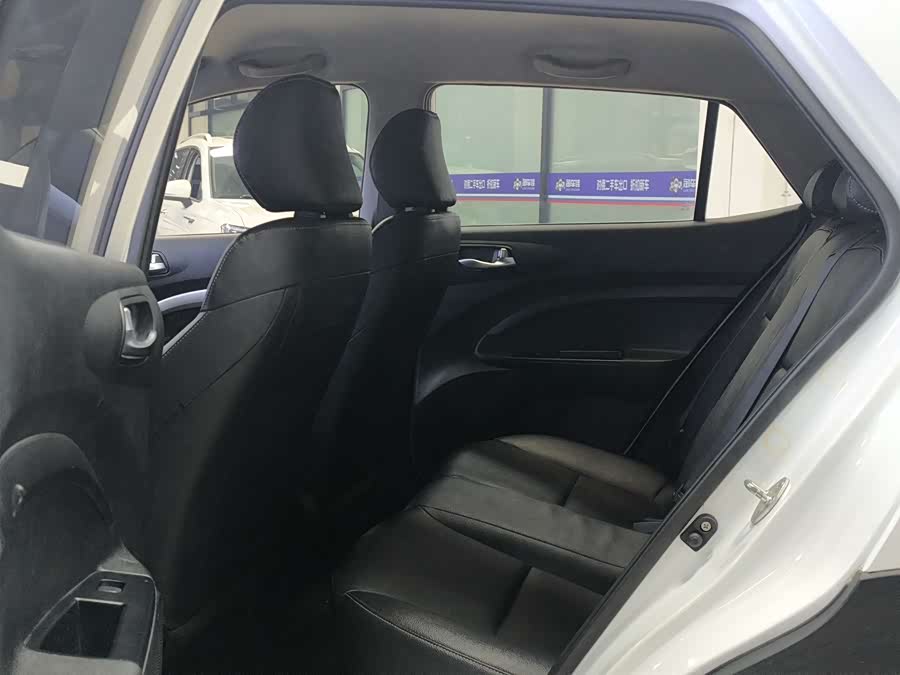 起亚 奕跑 2021 汽车图片 #24