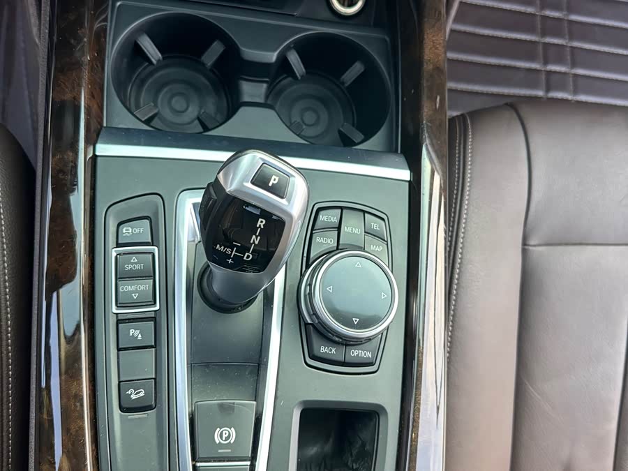 BMW X5 (Imported) 2015 #24 BMW X5 (Imported) 2015 car image #24