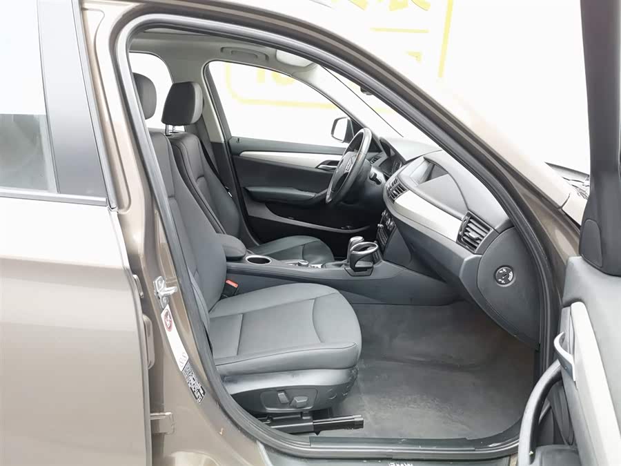 BMW X1 (Imported) 2013 car image #24