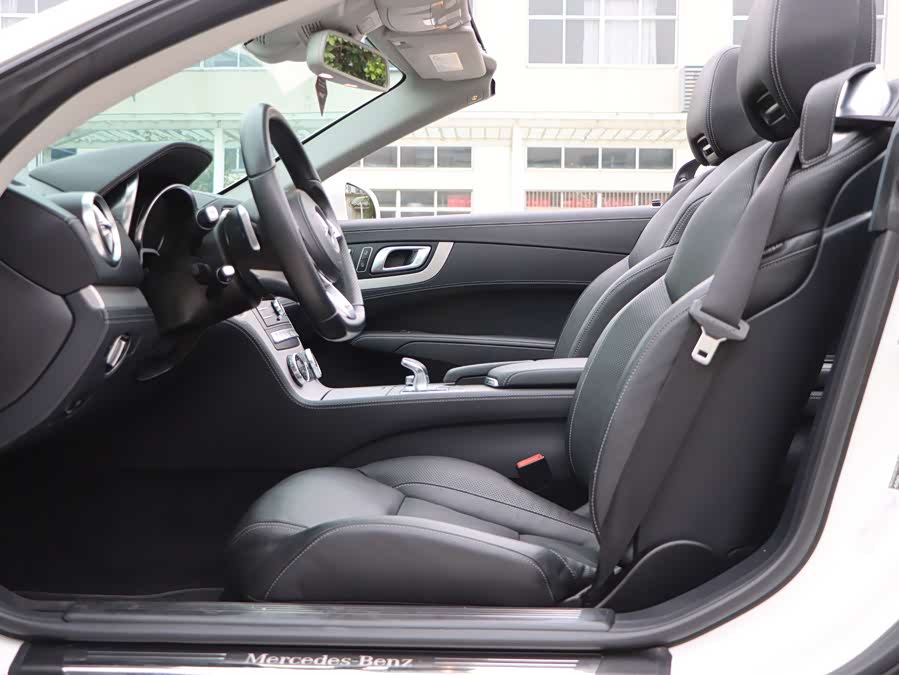 Mercedes-Benz SL Class 2019 immagine di auto #24